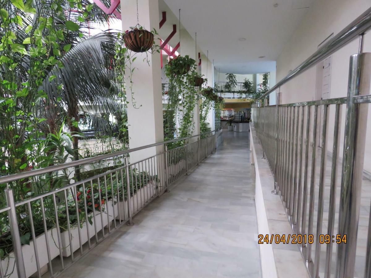 Benal Beach Apartment 贝纳尔马德纳 外观 照片